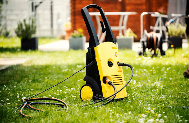 Best Driveway Pressure Washing  in Cashmere, WA